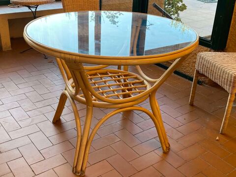 Table ronde en osier en plateau verre 50 Le Boulou (66)