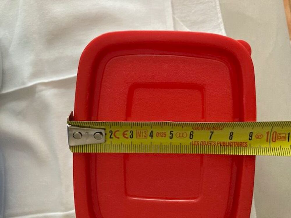 Petit contenant pour petites pr&eacute;parations b&eacute;b&eacute; ou rangement. Cuisine