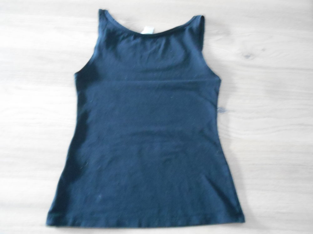D&eacute;bardeur noir T34/XS Basic H&amp;M en parfait &eacute;tat Vêtements