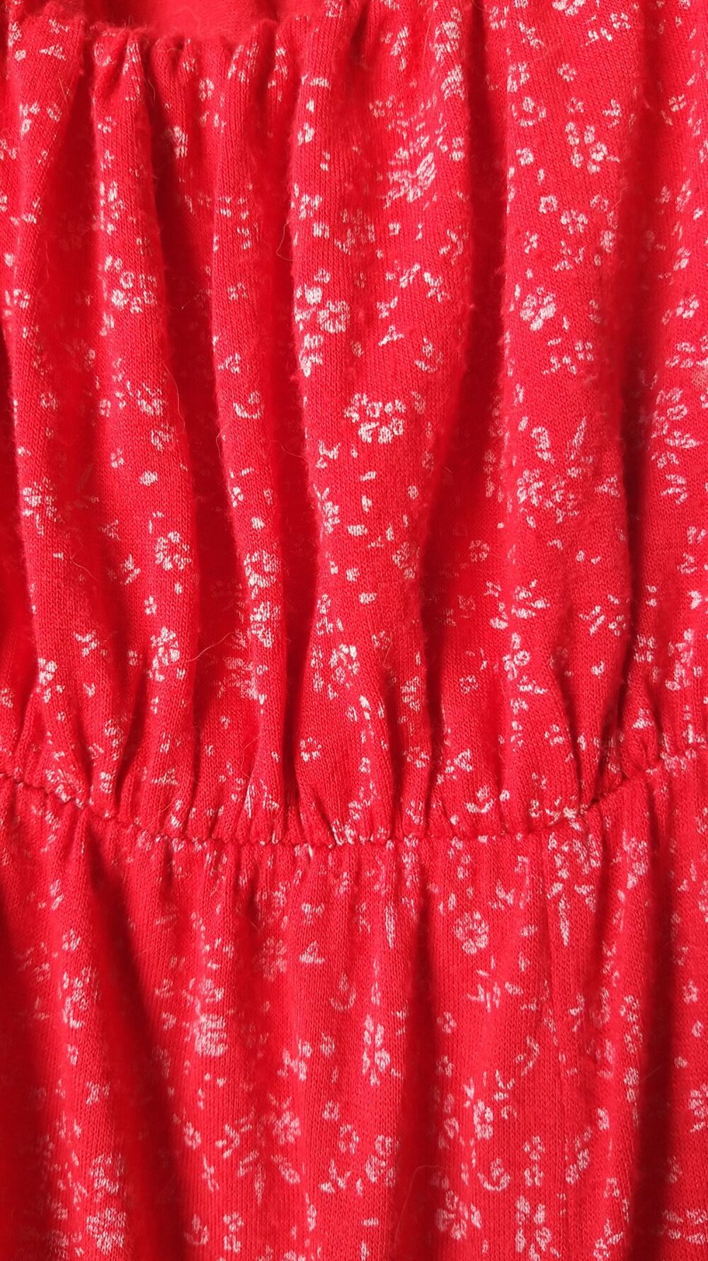 Robe rouge florale Vtements
