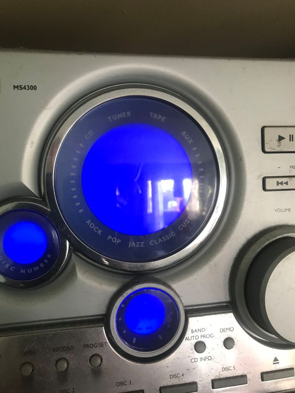 Cha&icirc;ne hi-fi dans l'&eacute;tat Audio et hifi