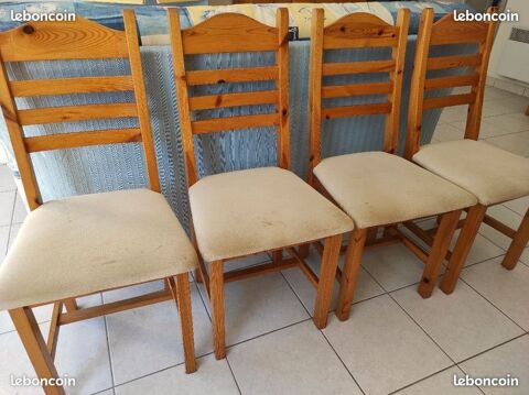 4 chaises en pin à recouvrir 80 Saint-Hilaire-Saint-Mesmin (45)