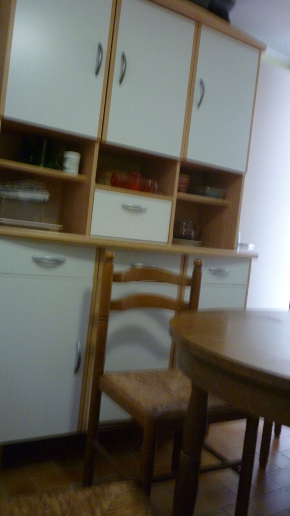 Buffet de cuisine bois et blanc et table Meubles
