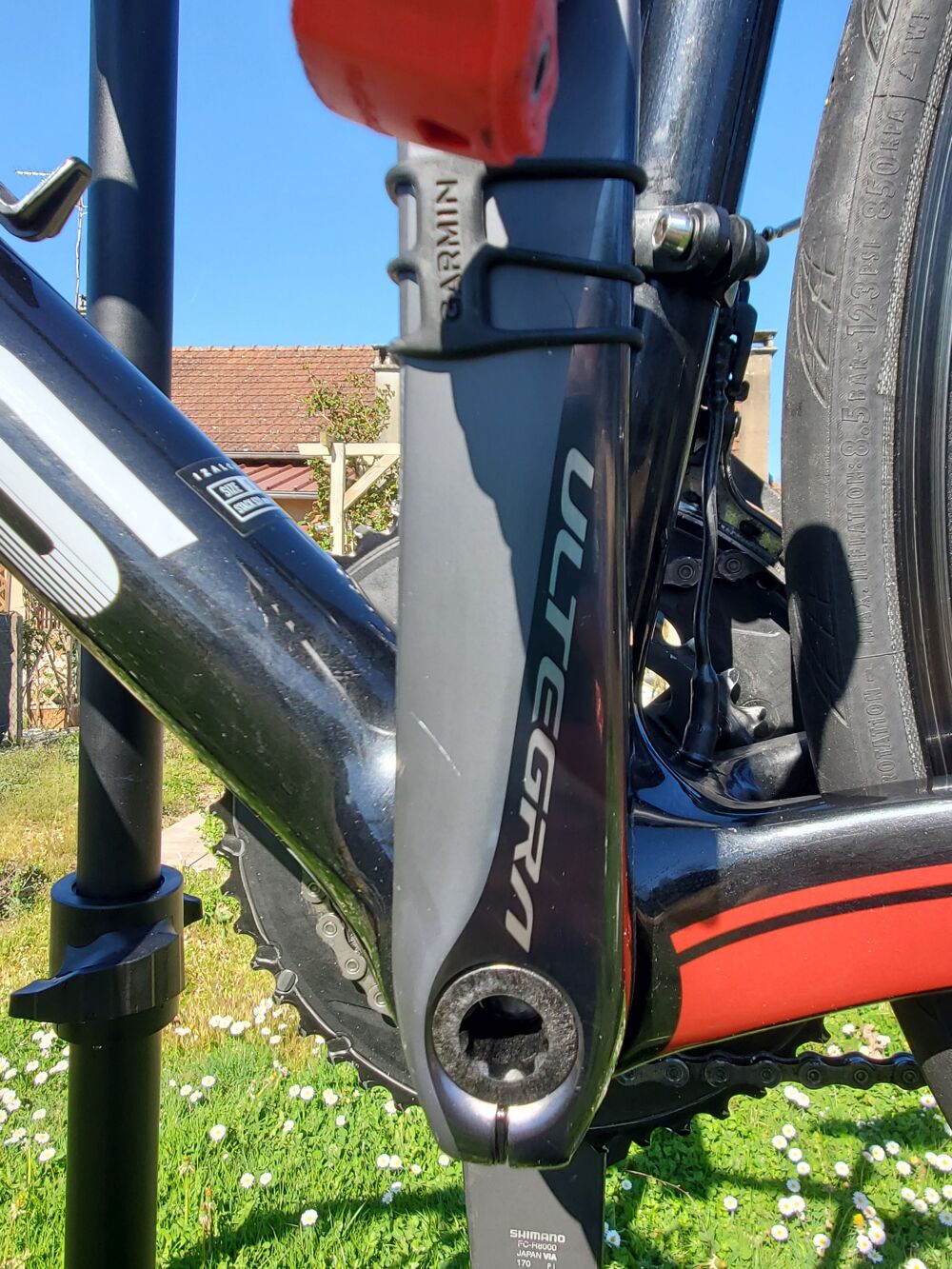Velo FOCUS tout carbone shimano ULTEGRA
avec accessoires
Vélos