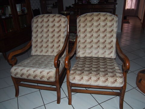 paire de fauteuils 100 Labescau (33)