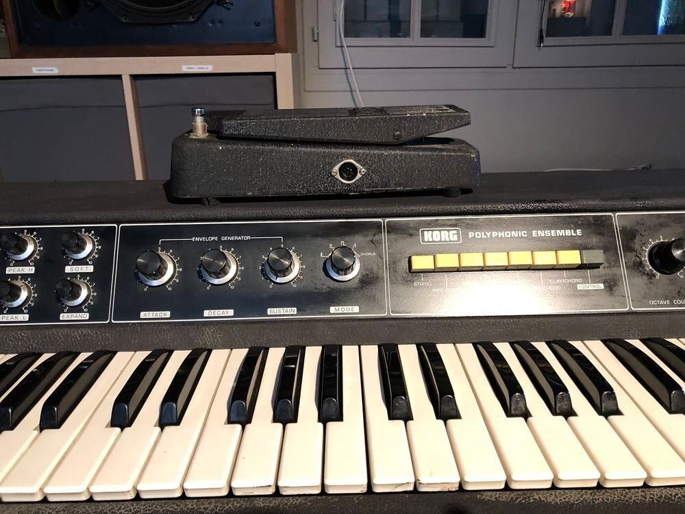 Synthetiseur vintage rare KORG PE1000 Instruments de musique