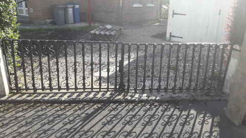 Ensemble portail 2 vantaux + 2 portillons fer forg�. 85 Flers-en-Escrebieux (59)