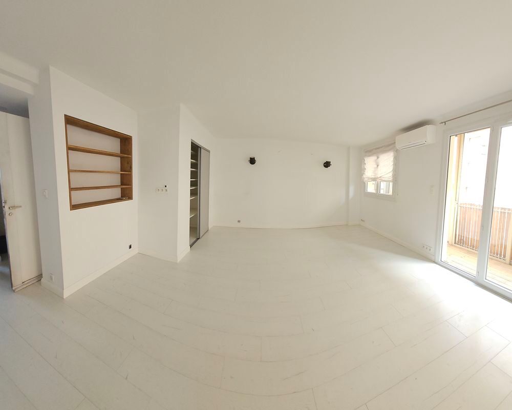 Vente Appartement Bel appartement T3 67m2 cave parking et local commercial 25m Cagnes-sur-mer
