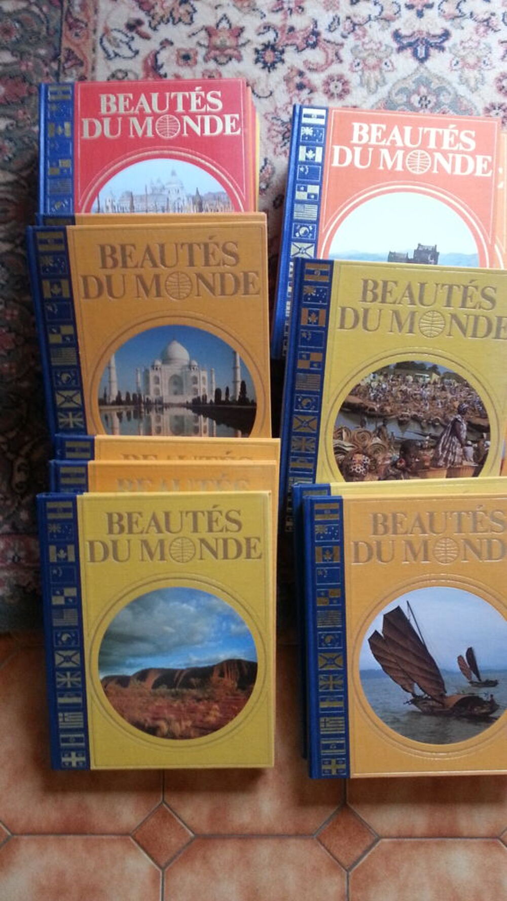 Collection compl&egrave;te de 19 volumes Beaut&eacute;s du Monde aux Editi Livres et BD