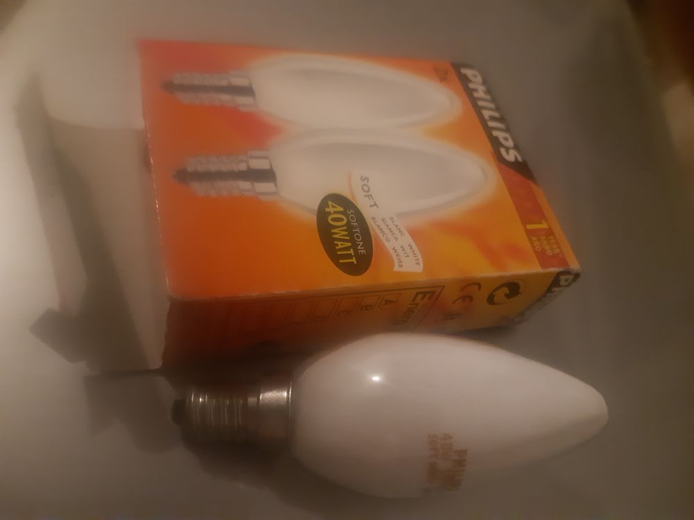 1 ampoule soft 40w Philips neuve Bricolage