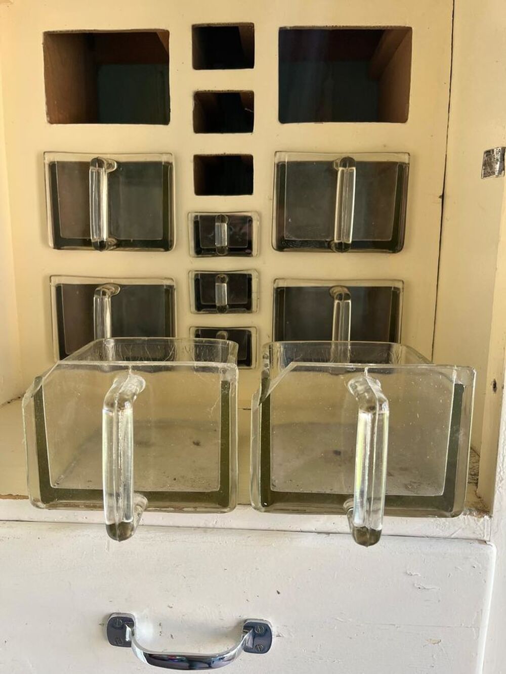 Meuble de cuisine MADO ann&eacute;e 50 &agrave; renover Meubles