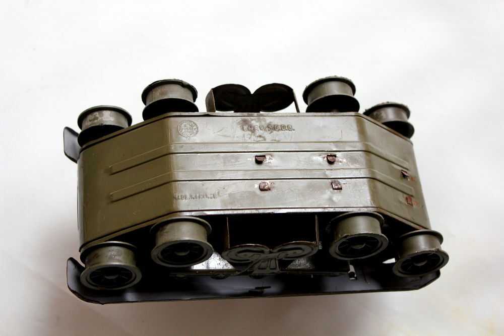 Tank jouet t&ocirc;le &agrave; clef JOUSTRA Tchad n&deg;10 vers 1960 Jeux / jouets