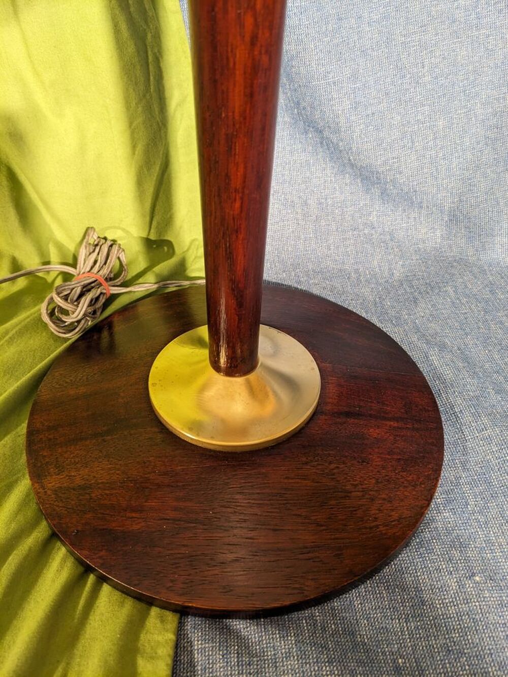 Lampe art deco style MAZDA ou autre couleur acajou en tr&egrave;s b Décoration