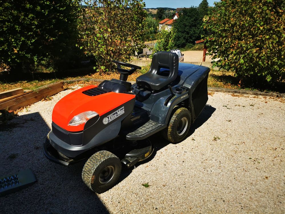 Tracteur tondeuse Oleo Mac Jardin