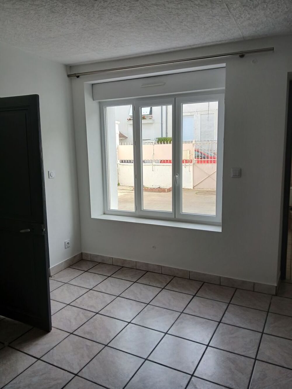 Location Maison Maison 88 m² - 4 chambres - Garage - Centre-ville Vierzon Vierzon
