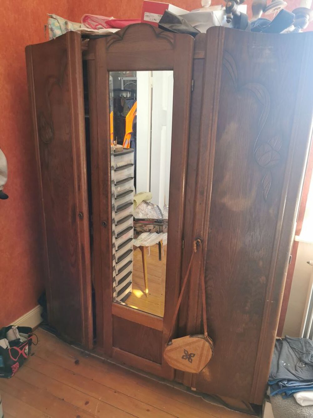 Armoire en bois Meubles