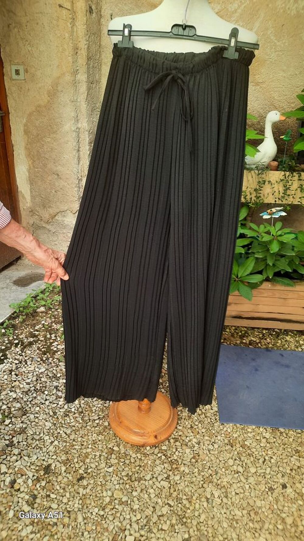 JUPE-CULOTTE PLISSEE NOIRE EXTENSIBLE V�tements