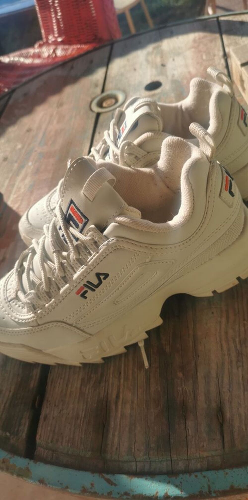 Basket beige FILA Chaussures