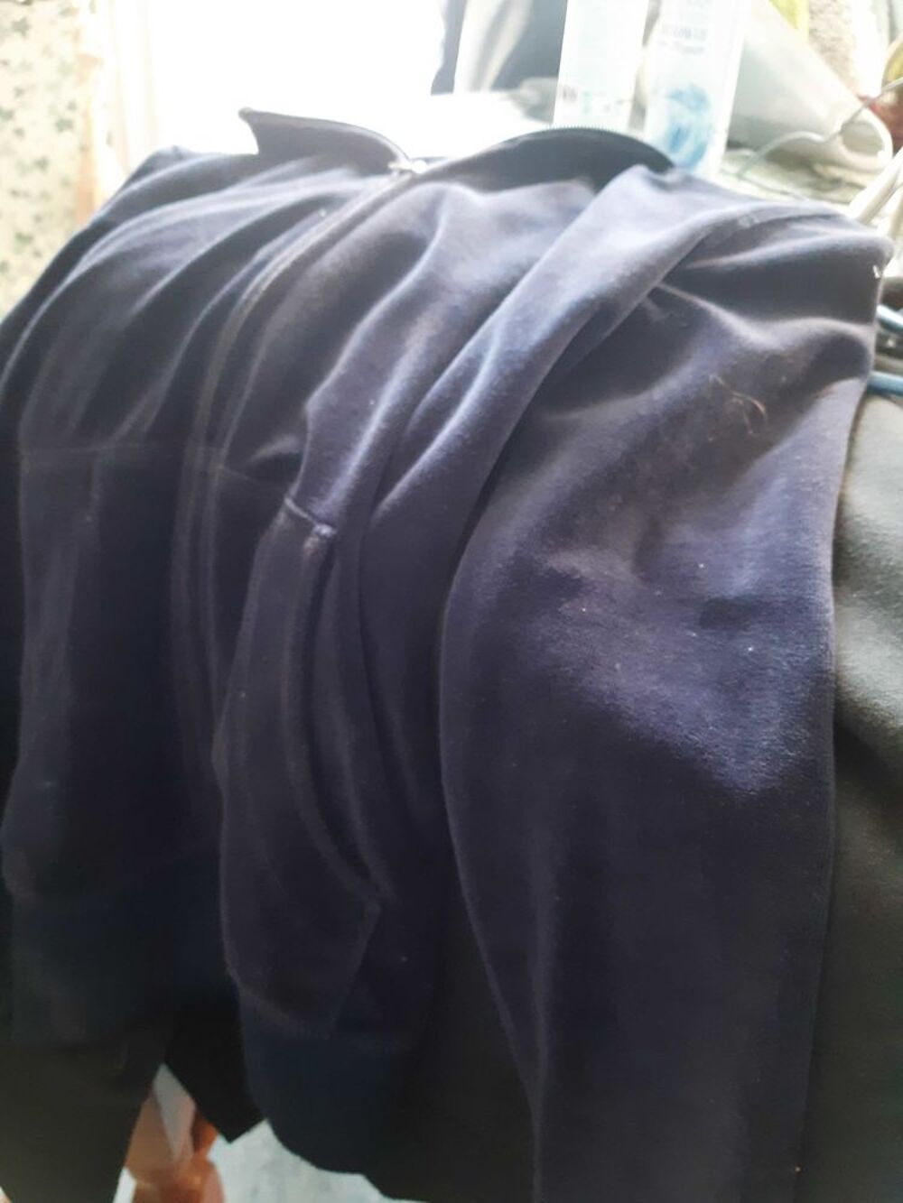 petit blouson en velours ou en coton capuche fermeture &eacute;clair 2 poches des tas de couleurs Vtements