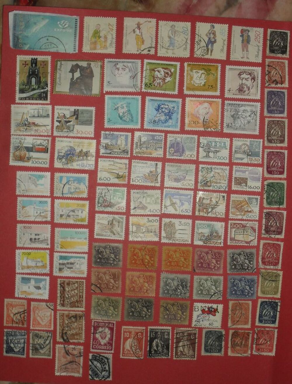 Lot de 89 timbres oblit&eacute;r&eacute;s du PORTUGAL. 