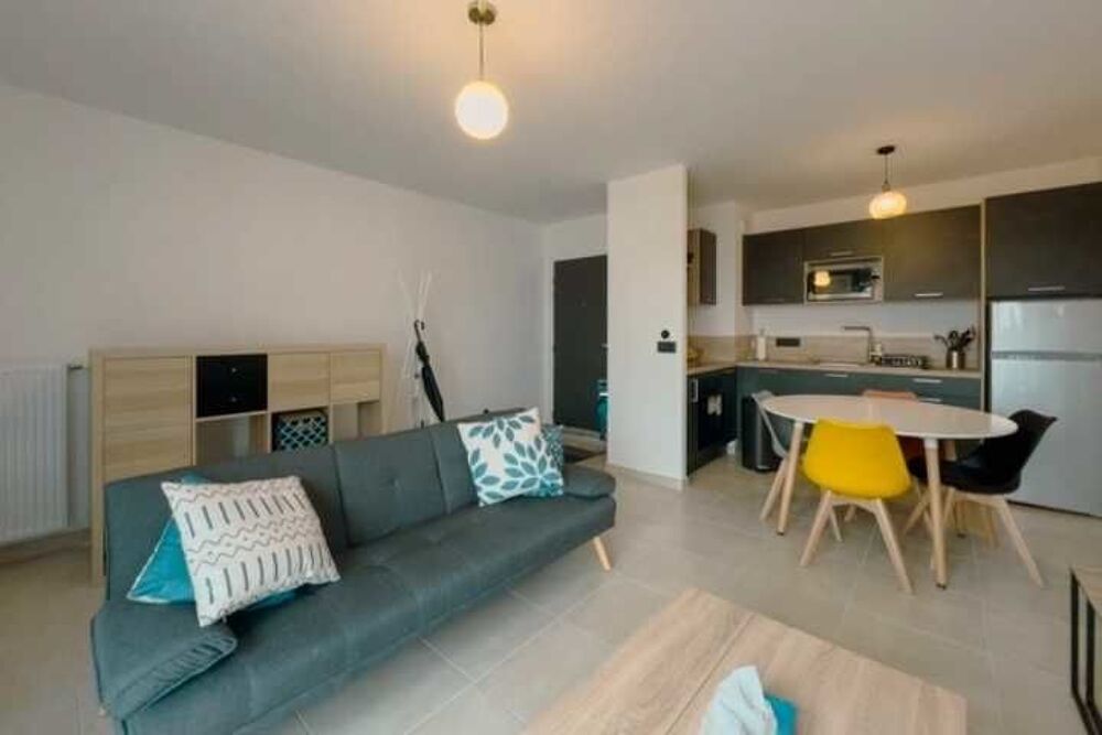 Location Appartement Beau T3 meublé avec balcon Aubervilliers
