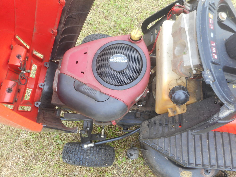 Tracteur tondeuse OLE O MAC 17.5 cv, et 12cv sortie grange Bricolage
