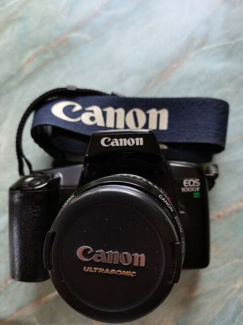 Appareil photo Canon EOS 1000 avec pellicule  50 Magny-le-Dsert (61)