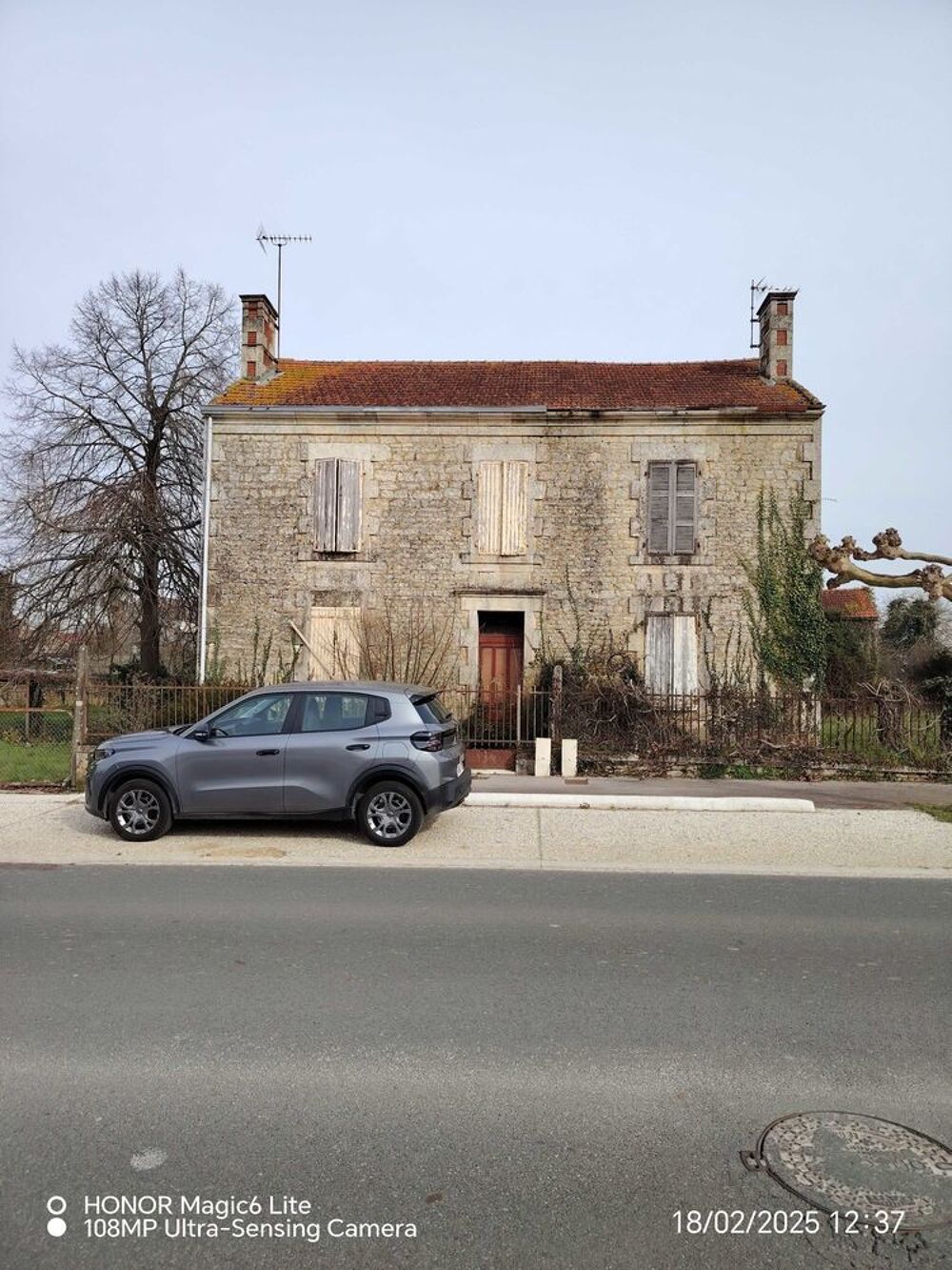 Vente Maison belle maison ancienne en pierre à  rénover. Nalliers