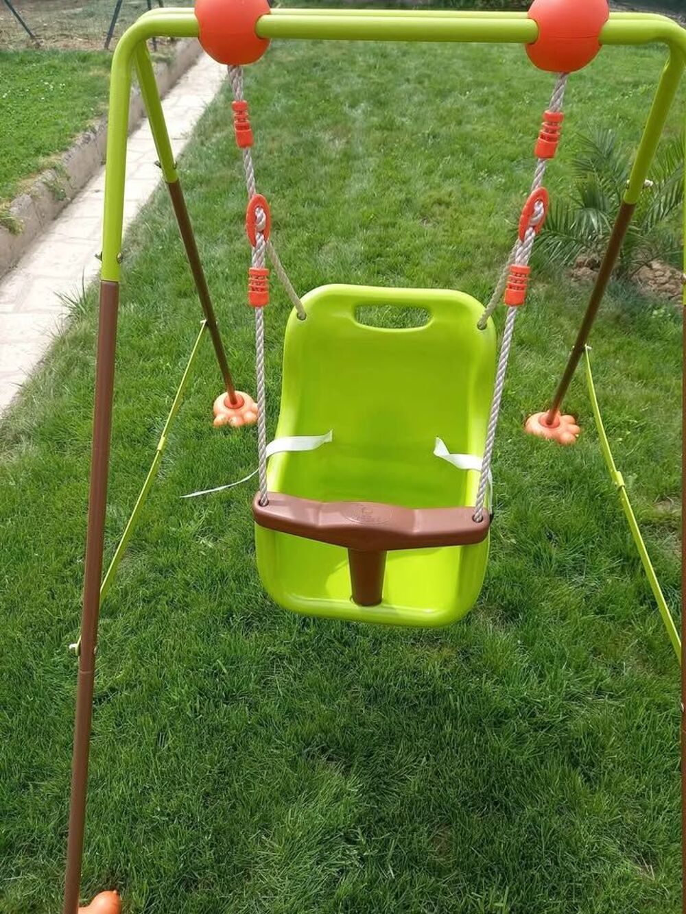 D&eacute;couvrez son premier jeu de plein-air : la balan&ccedil;oire b&eacute;b&eacute; Jeux / jouets