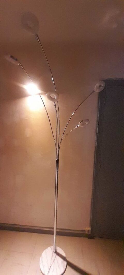 lampe Led . pied en marbre Valence (26)