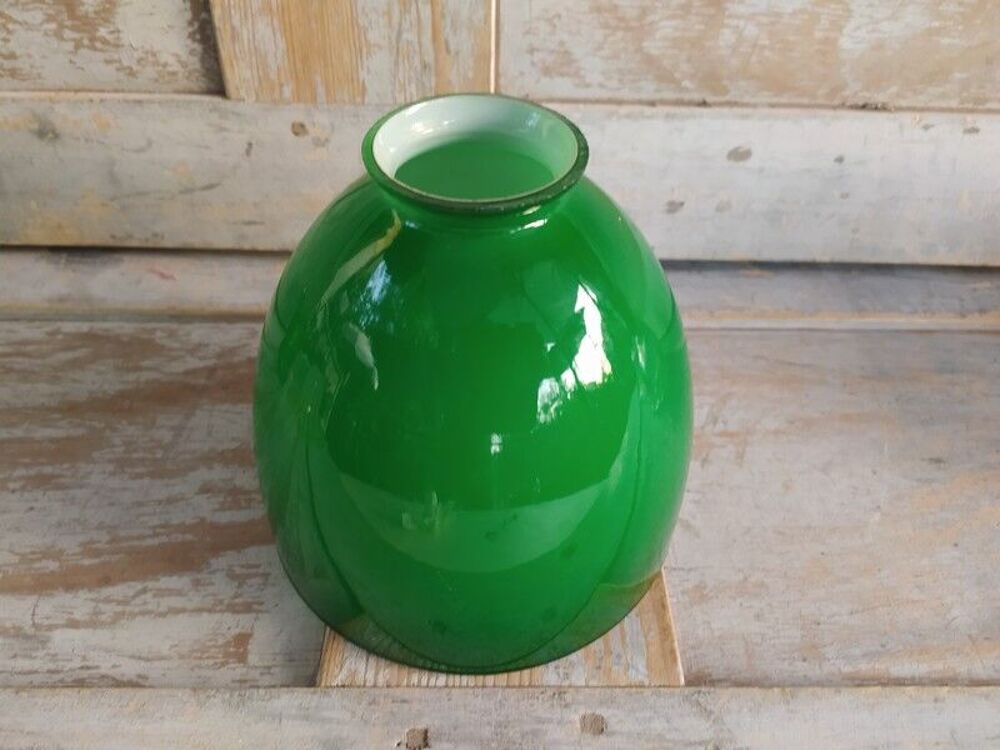 Ancien Verre Opaline Verte Lampe de Notaire XIX&egrave;me 
Décoration