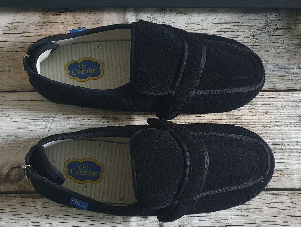 Chaussures neuves 44 Chaussures