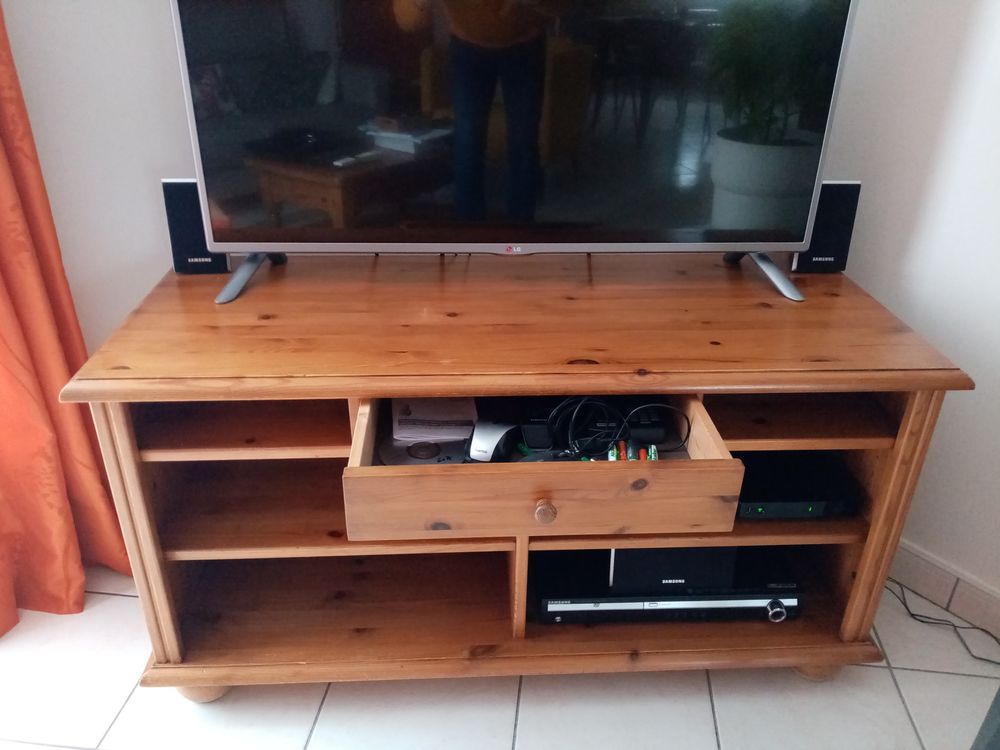 meule tv 1.10 x .0.50 h 0.60 Meubles