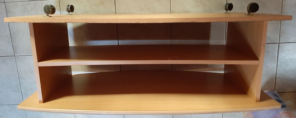 Table basse m&eacute;lamin&eacute;e sur roulettes 110 cm Meubles