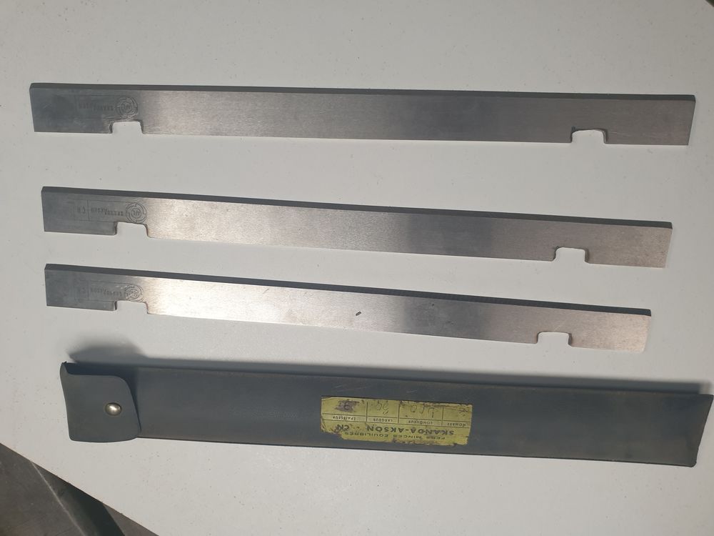 outillage de d&eacute;gauchisseuse Bricolage