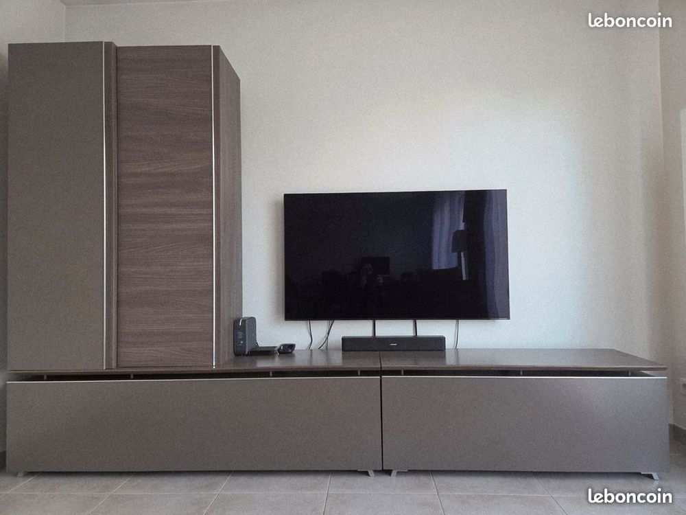 Lot GAUTIER ? Table de 6 &agrave; 10 personnes + 6 chaises + meuble Meubles