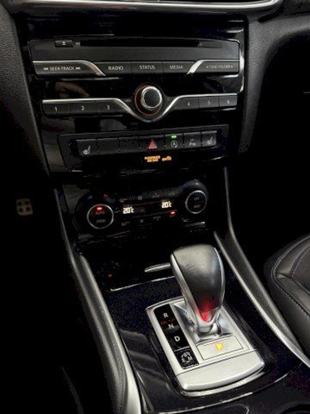 Q30 2.0t 211ch Sport City Black AWD DCT7 2017 occasion 33520 Bruges