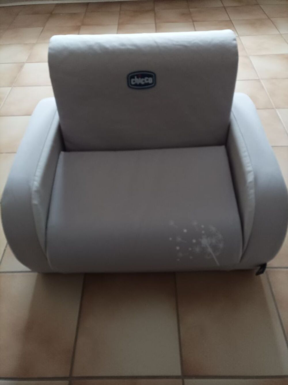 Fauteuil pour enfant. Puériculture