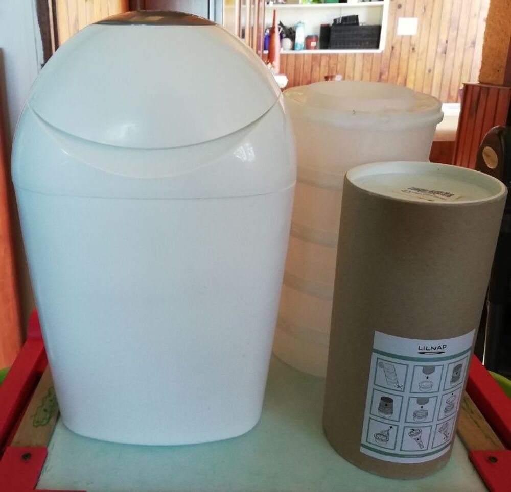 Poubelle &agrave; couches Tommee Tippee avec recharges Puériculture