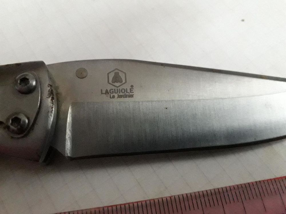 lot de 2 couteaux de poche LAGUILOL + un - 