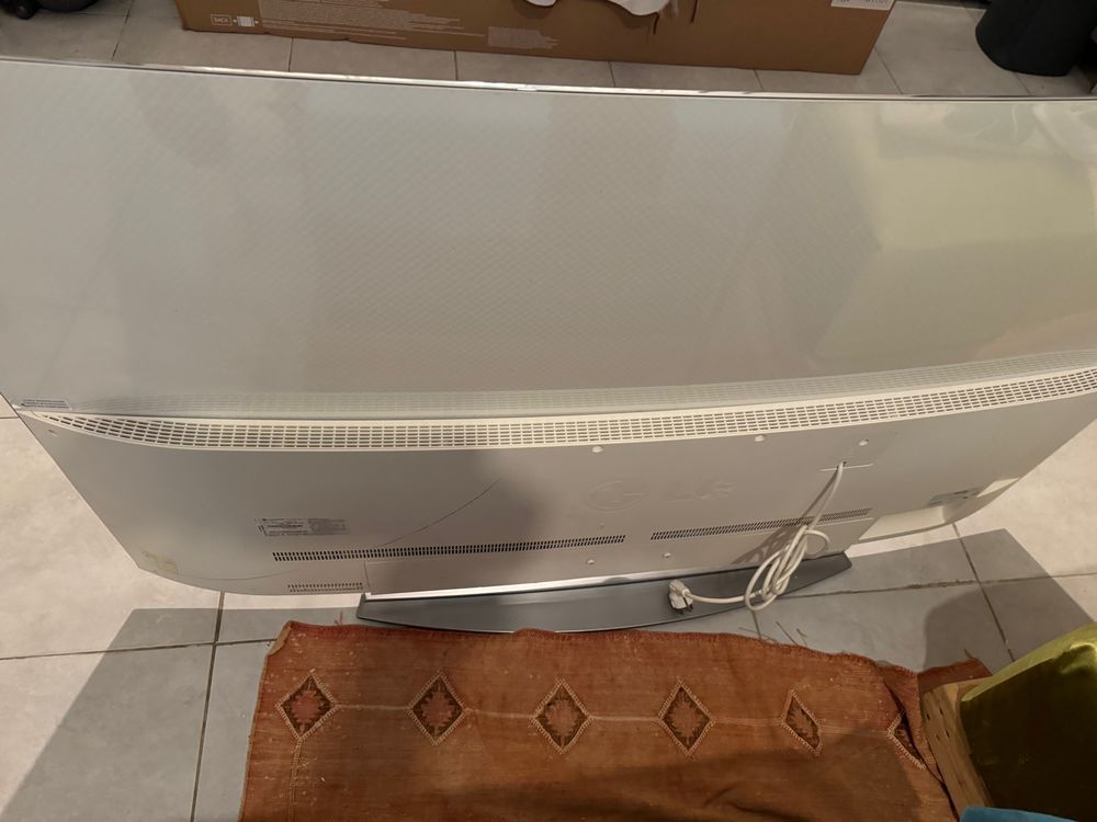 T&eacute;l&eacute;viseur LG 164 cm (65") Oled Ecran encurv&eacute;
Photos/Video/TV