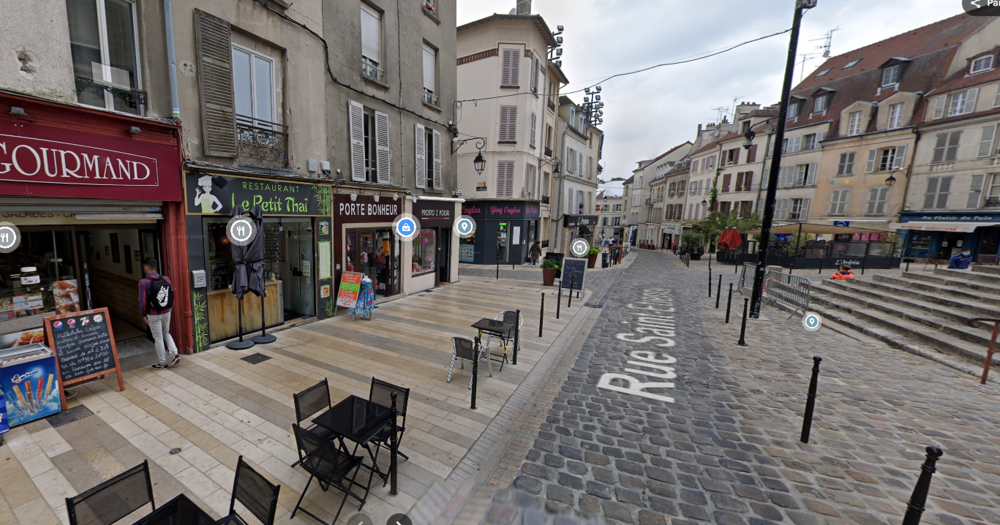 Location Autre MEAUX ? Rue Saint-Étienne ? Face Cathédrale (emplacement n°1 Meaux