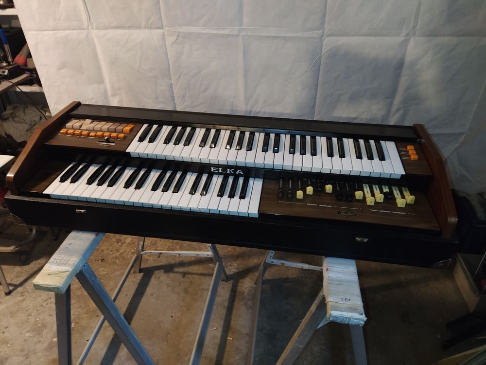 clavier orgue elka x55p tr&eacute;s bon &eacute;tat Instruments de musique