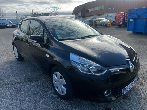 Renault Clio IV CLIO IV SOCIETE DCI 90 ENERGY ECO2 AIR MEDIANAV 2016 occasion Meyzieu 69330