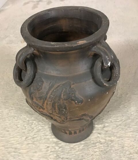 Grand vase d�coratif noir style antique ? 38 cm 80 Obernai (67)