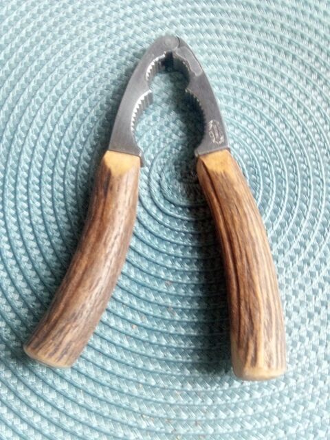  casse-noix vintage de collection,manches en bois de cerf Noyon (60)