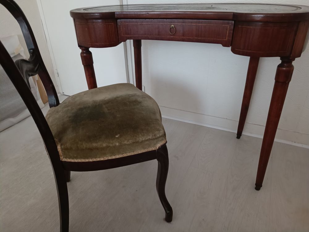 Bureau "rognon" acajou Meubles