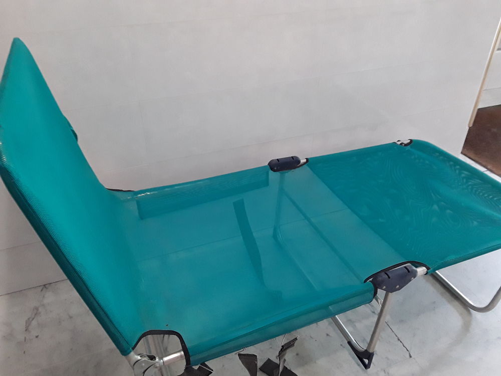 TRANSAT DE PLAGE PLIABLE AVEC POIGN&Eacute;E DE TRANSPORT Jardin