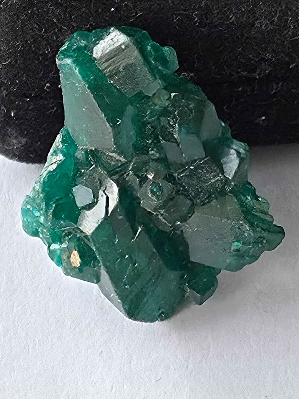 Min&eacute;ral Dioptase Vert Emeraude Authentique-Katanga, RDC 