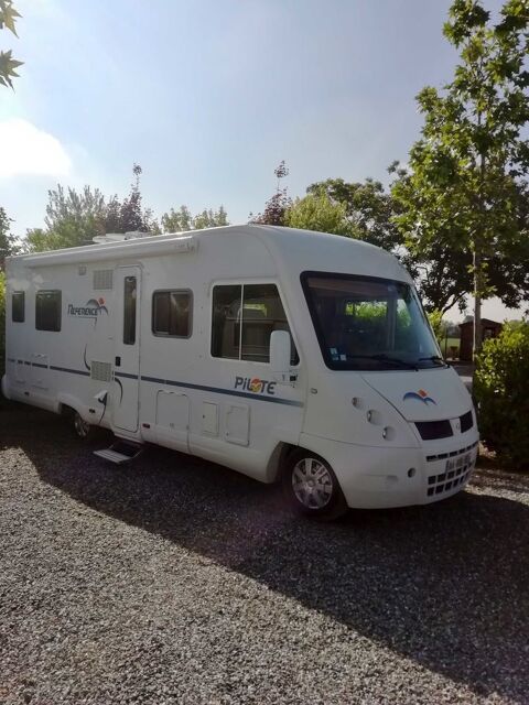PILOTE Camping car 2009 occasion Roanne 42300